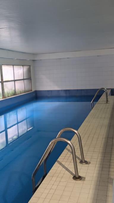 Appartement Esprit Vintage Avec Piscine, Proche Du Metro Parijs